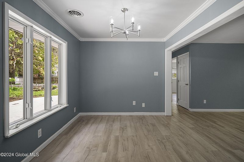 4th image of 9 Southgate Road