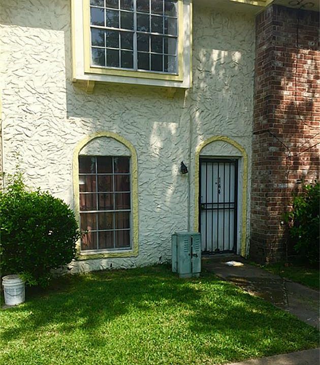 1st image of 144 Goodson Dr #144