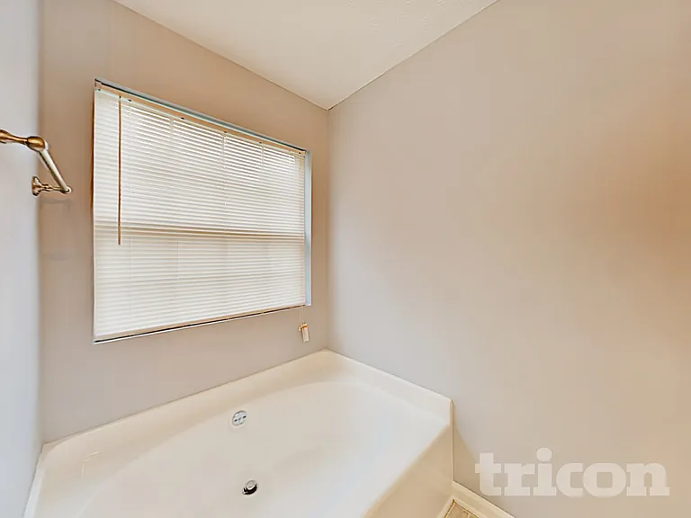 2331 Sandspring Dr SW — Photo 10