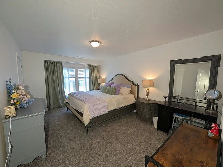 688 E 355 N — Photo 15