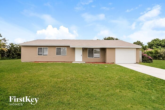 1st image of 301 SE Whitmore Dr