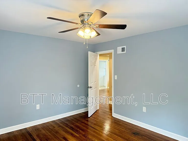 8804 Bradford Rd #1 — Photo 20