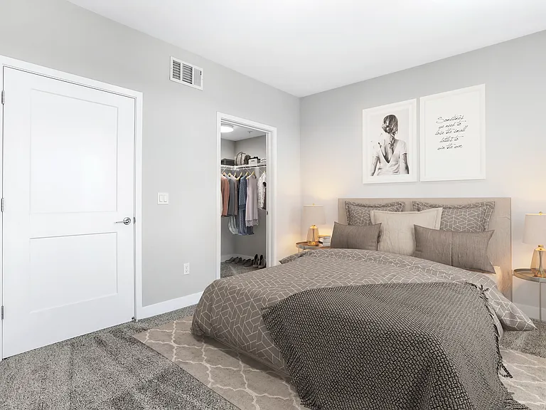 Tesoro Apartments — Photo 6