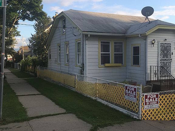 2nd image of 2842 Sampson Ave