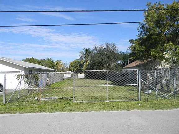 5th image of 1085 NE 36th St