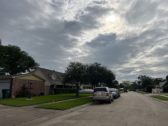 3rd image of 436 Belle Chase Dr