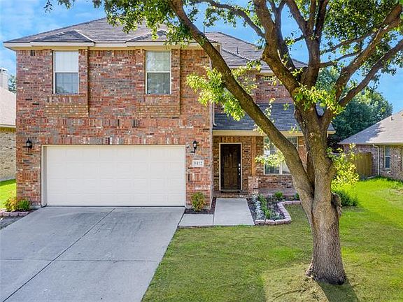 4th image of 8412 Davis Dr