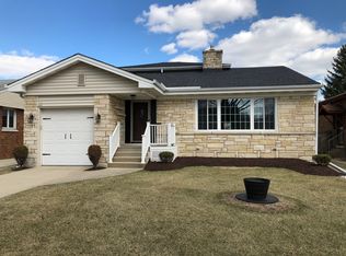 2233 S 8th Ave, North Riverside, IL 60546