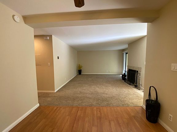 4th image of 461 Northlake Dr APT 24