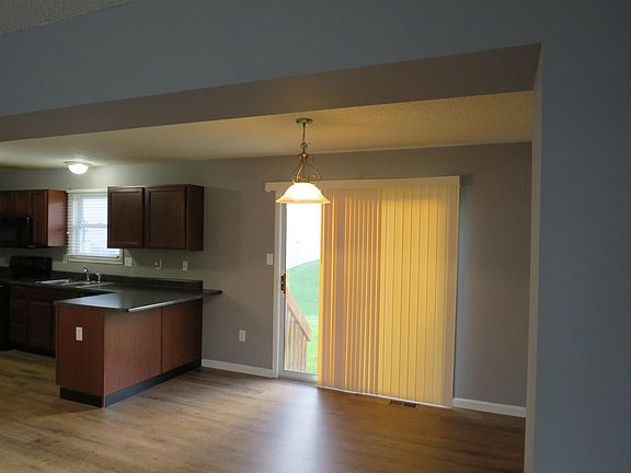 2nd image of 801 Cadbury Dr