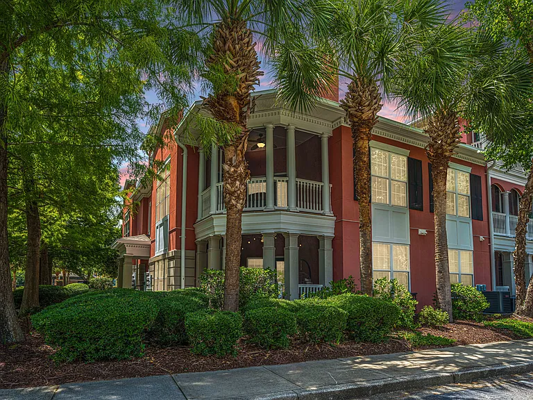 1216 Telfair Way #1216 — Photo 1
