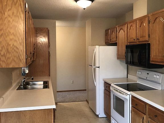 5th image of 2926 Adkins Dr