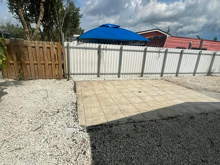 2747 Summit Blvd — Photo 10