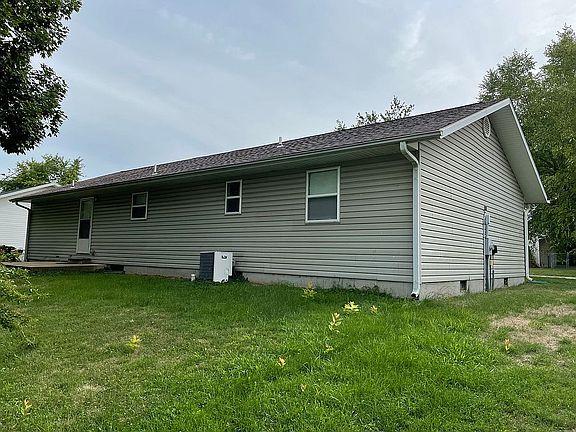 4th image of 886 Potosi St