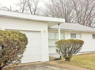 1985 Cliffview Rd, Cleveland, OH 44121