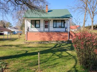 105 Emory St, Trion, GA 30753