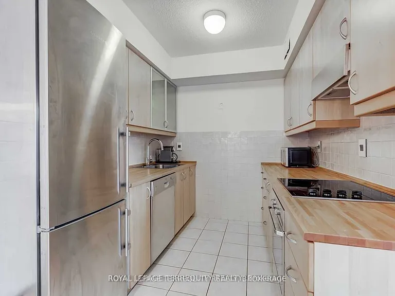 60 Southport St #214 — Photo 7