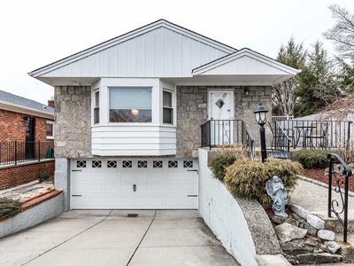 16063 25th Dr, Flushing, NY, 11358