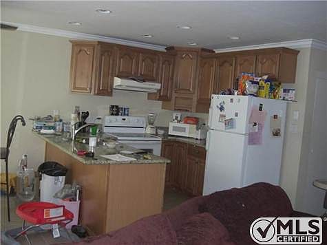 4th image of 12616 Lakeshore Dr APT 45