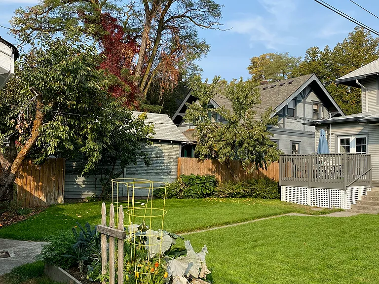 1018 E Nora Ave — Photo 3