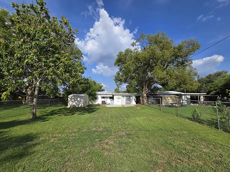 420 Indiana Ave — Photo 20