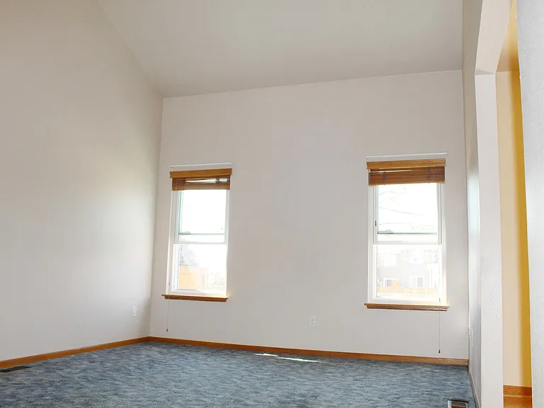 135 Apple Way — Photo 5