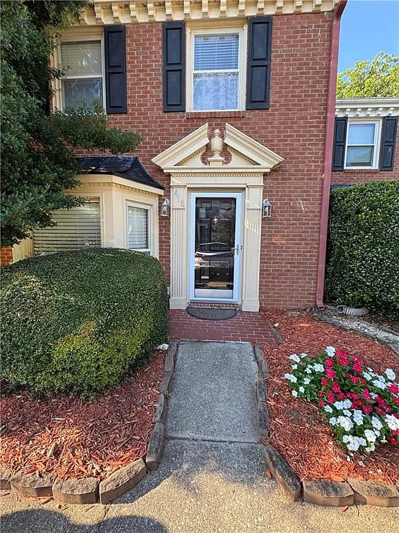 2 bed, 2.5 bath, 1536 sqft, $2,000 — Photo 1