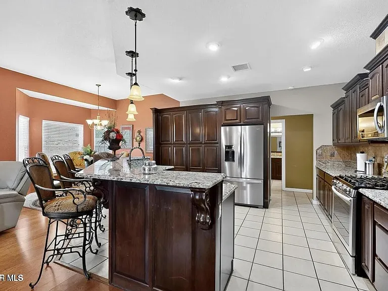 6909 Desert Canyon Dr — Photo 10