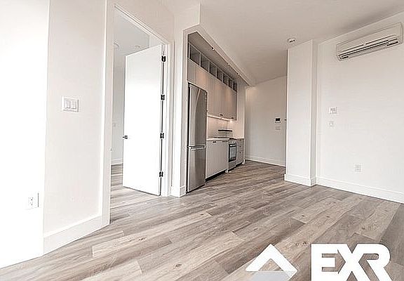 3rd image of 43 Claver Pl #7A