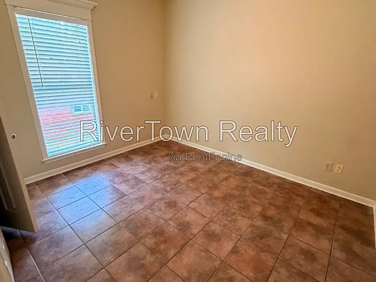 645 Gookin Pl #201 — Photo 7