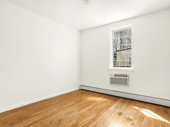 1224 Prospect Avenue image 3 of 6