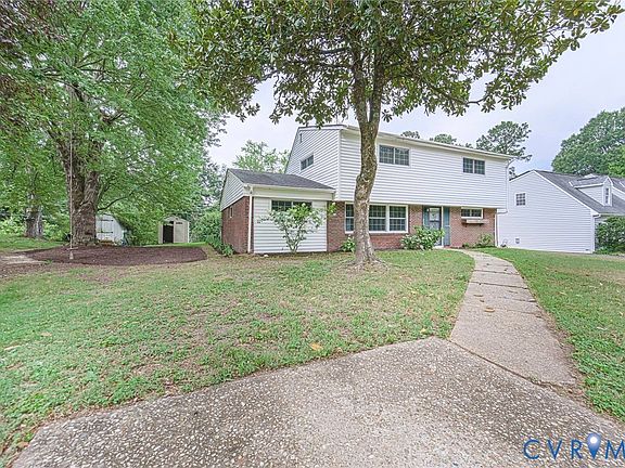 3rd image of 9305 Woodcrest Rd