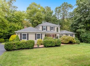 15 Regent Cir, Basking Ridge, NJ 07920