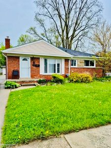 25064 Ronald St, Roseville, MI, 48066