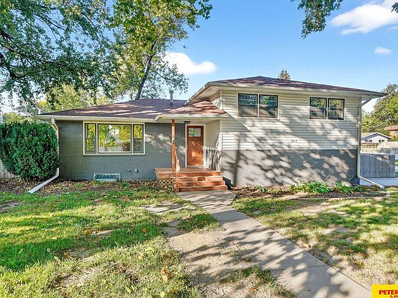 3rd image of 311 Dale Dr