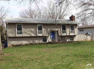 3018 Topeka Ln, Lawrence, KS 66047