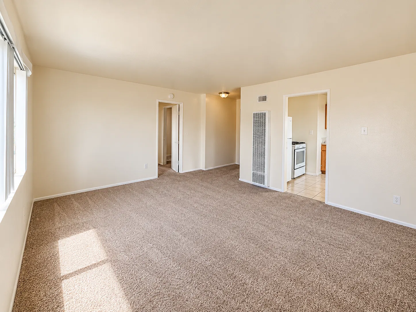 1 bed, 600 sqft, $1,620 — Photo 4