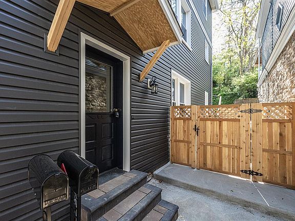 3rd image of 568 Delta Ave
