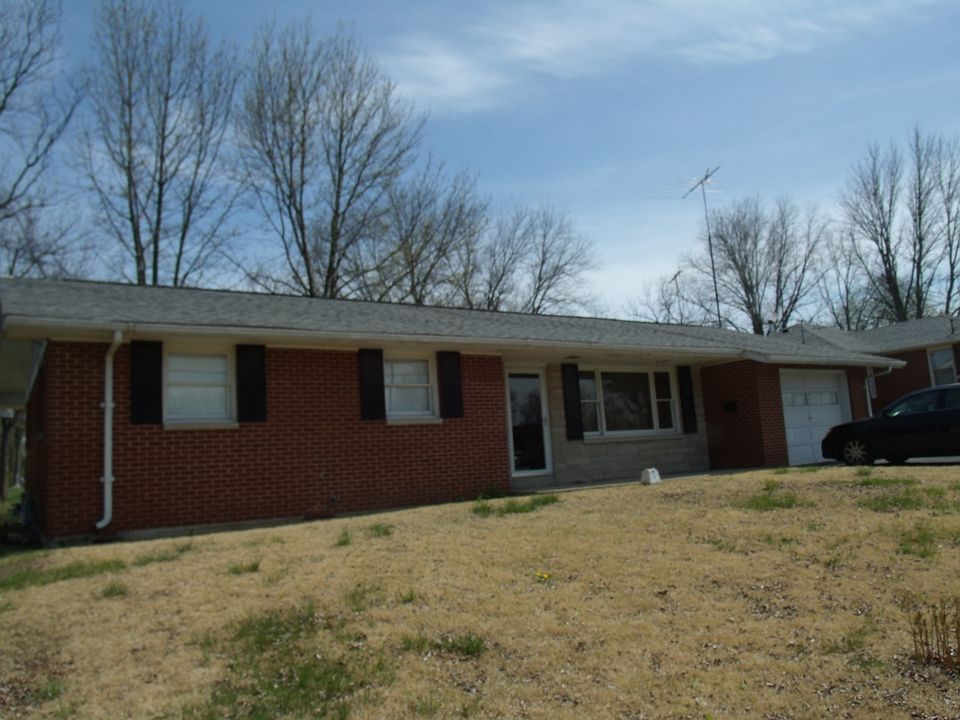 1st image of 940 S. Mill Street