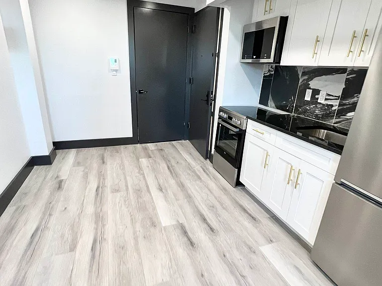 868 New York Ave #7 — Photo 9