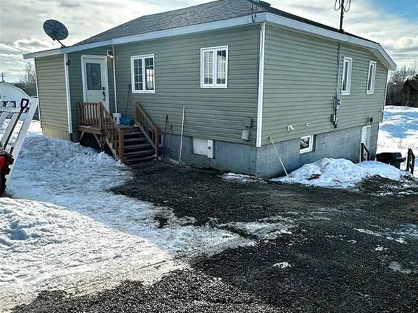 34 Coronation Street, Grand Falls-Windsor, NL A2B1E2