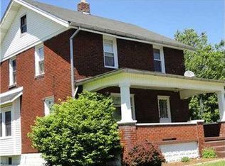 1185 Charles St, Hermitage, PA 16146