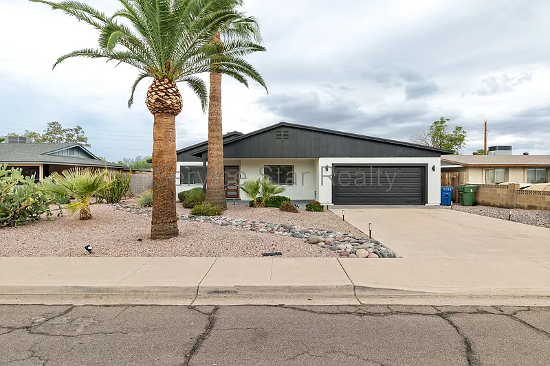 2162 E Concorda Dr