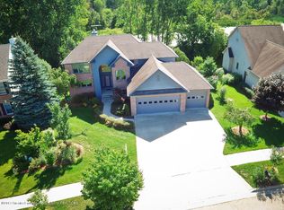 6690 White Clover Dr, East Lansing, MI