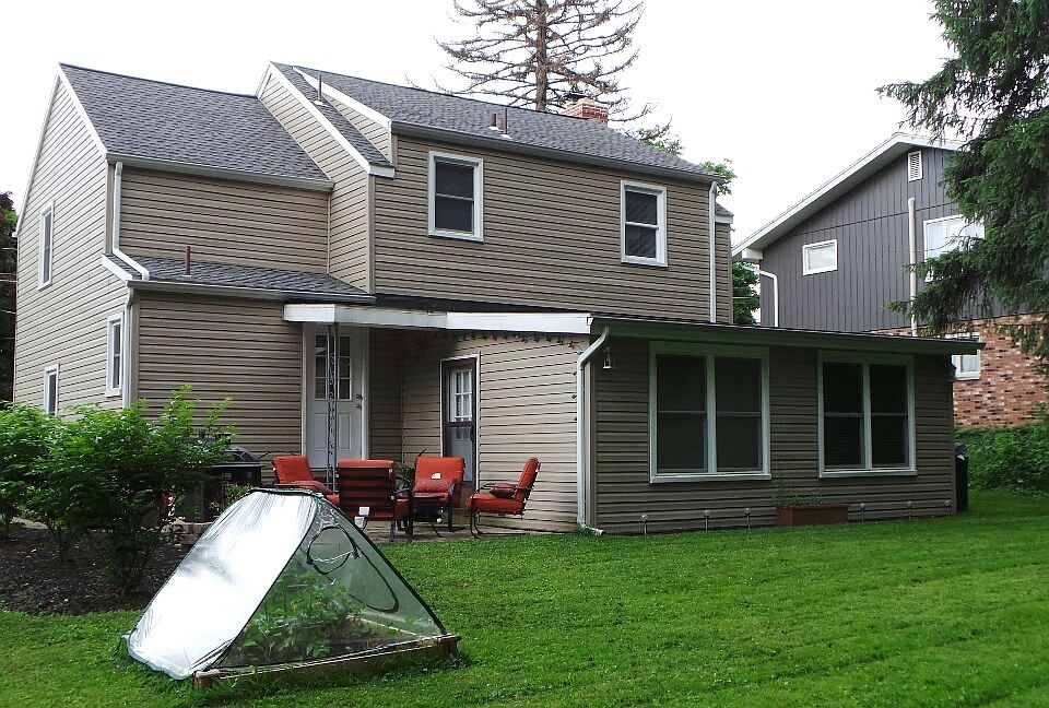 2nd image of 4516 Wood St