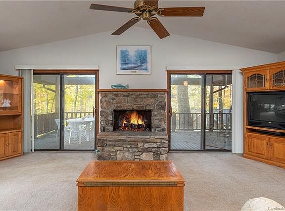 4th image of 194 Hickory Dr