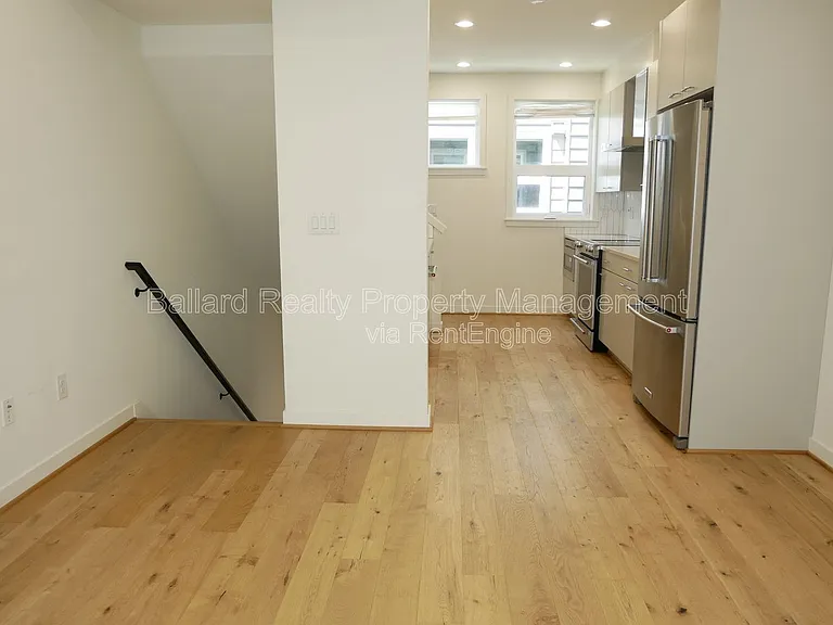 5808 17th Ave NW #B — Photo 4