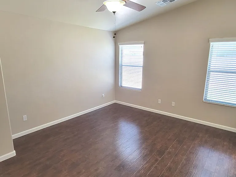 1814 W Desert Hills Dr — Photo 12