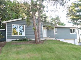 521 Wells St, Rio, WI 53960