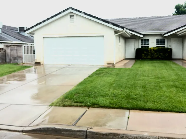 1308 Millcreek Duplex — Photo 2